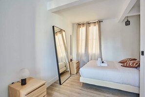 2 bedrooms, iron/ironing board, travel cot, free WiFi
