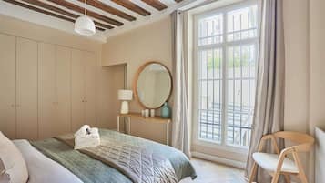 3 dormitorios, tabla de planchar con plancha, wifi gratis y ropa de cama