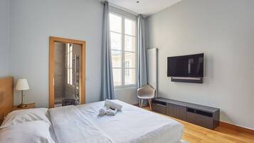 1 bedroom, iron/ironing board, free WiFi, bed sheets