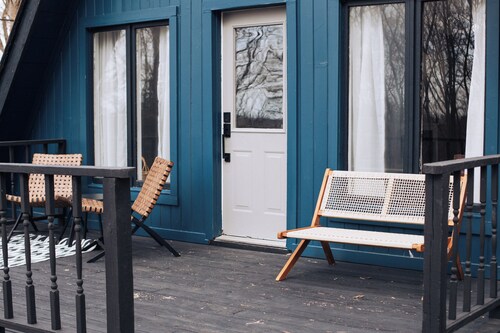 Cabin Getaway on Walter Stone