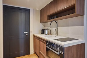 Fridge, microwave, oven, stovetop - New apartment Center of Paris/Le Marais (Paris)