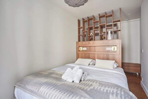 1 chambre, fer et planche à repasser, accès au Wi-Fi (inclus)