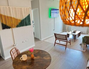 Interior - Vintage 1B/1BA-Gem-Downtown ATL (Atlanta)