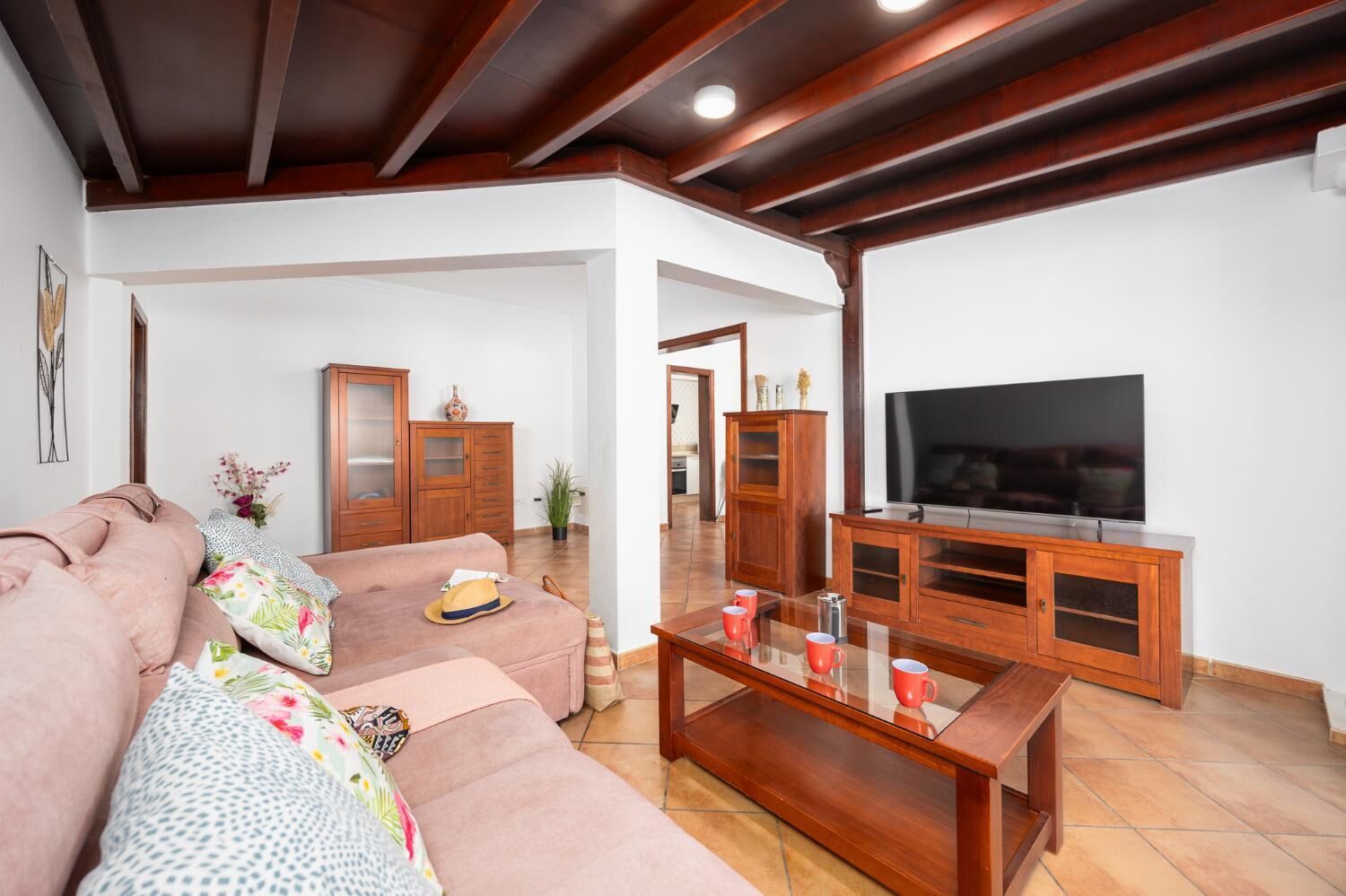 Villa Thomas - Four Bedroom Villa, Sleeps 8 - Corralejo