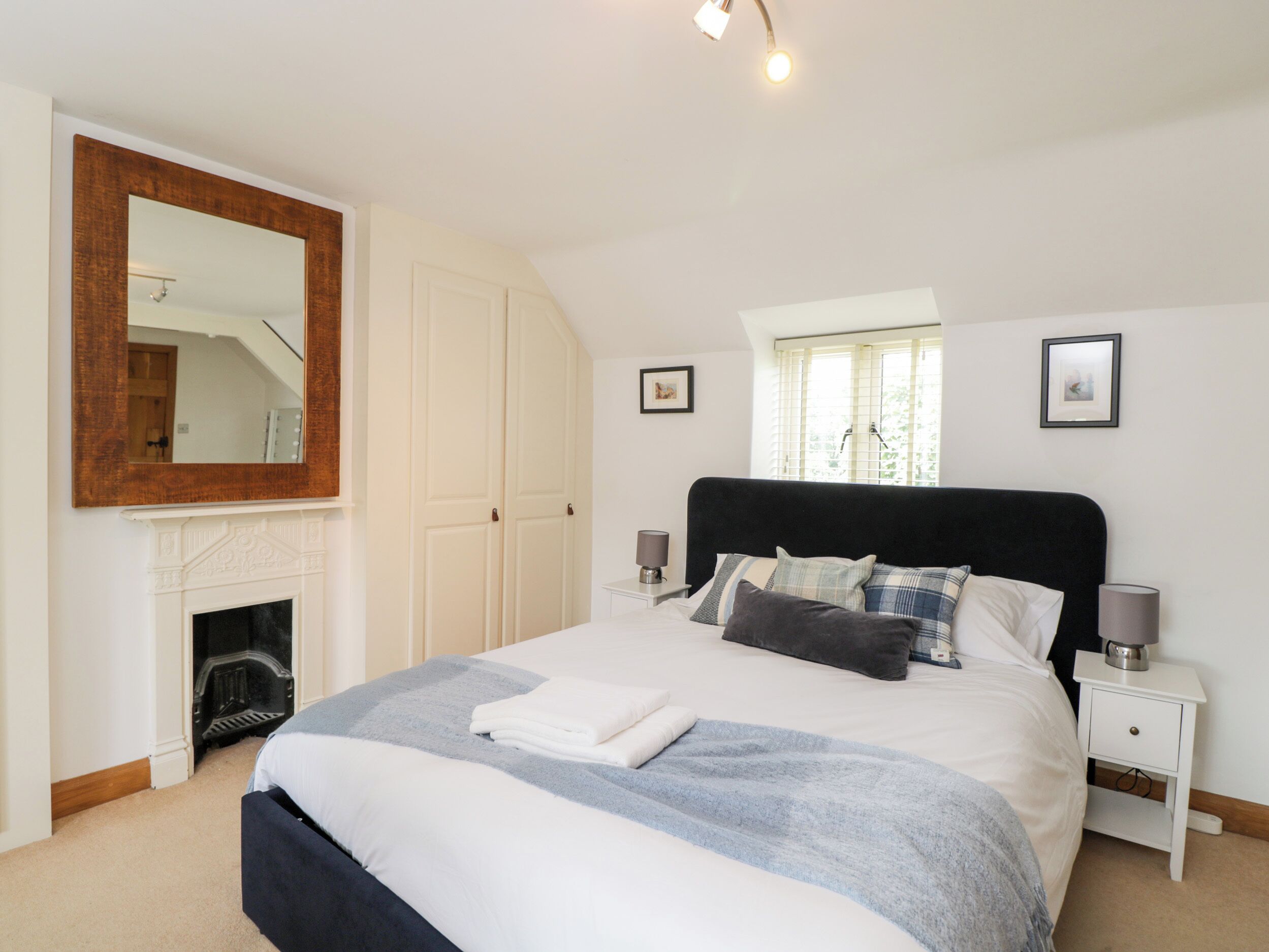 4 bedrooms, individually decorated, individually furnished, free WiFi