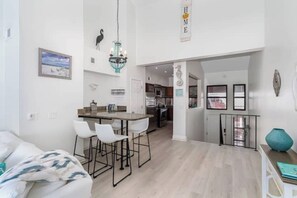 Smart TV, fireplace, computer monitors