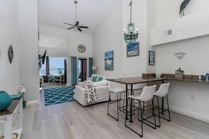 Smart-TV, Kamin, Computerbildschirme