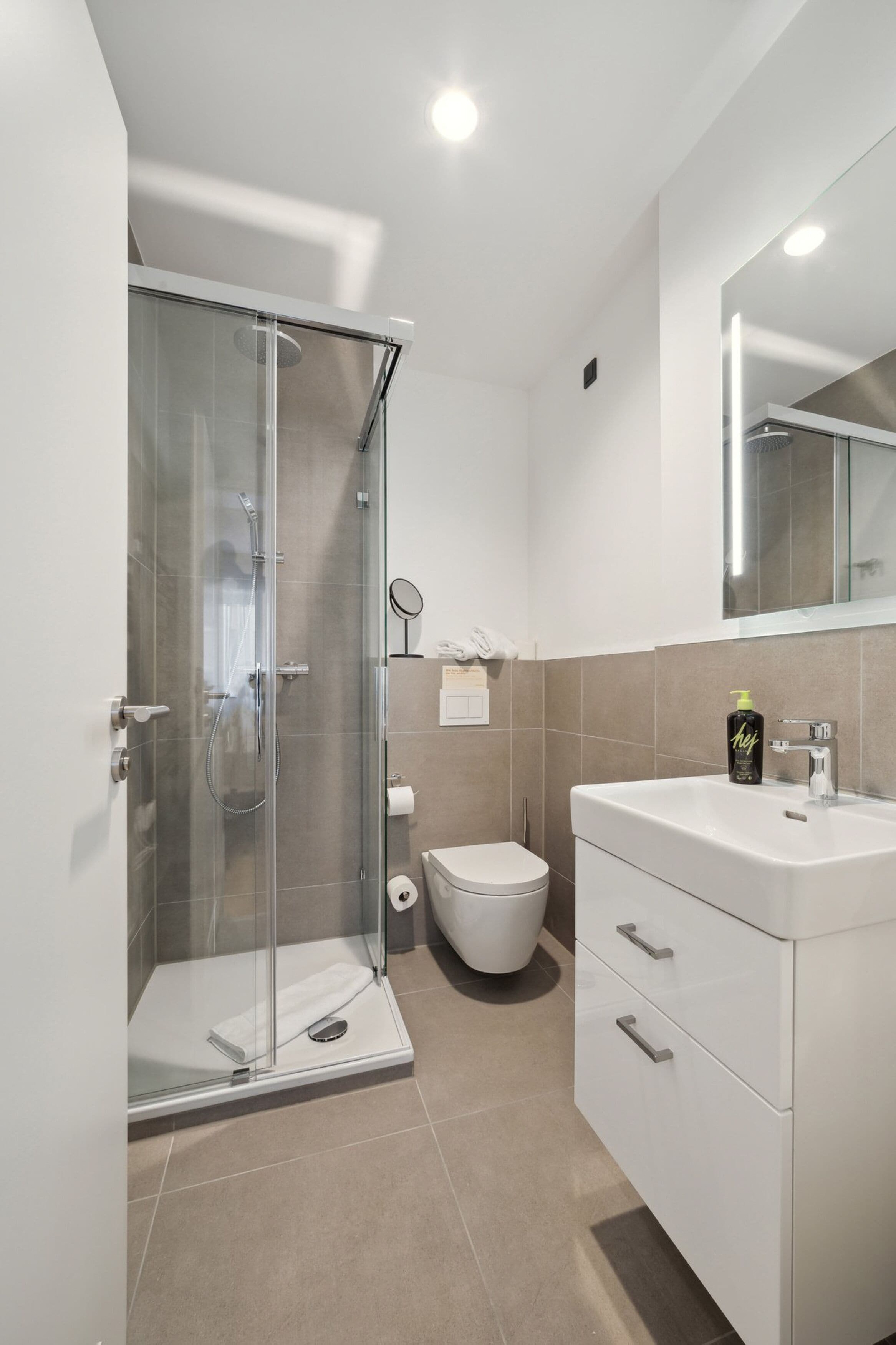Suite | Bathroom