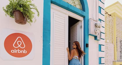 RED LOFT VIBE WALKING DISTANCE TO THE CITY