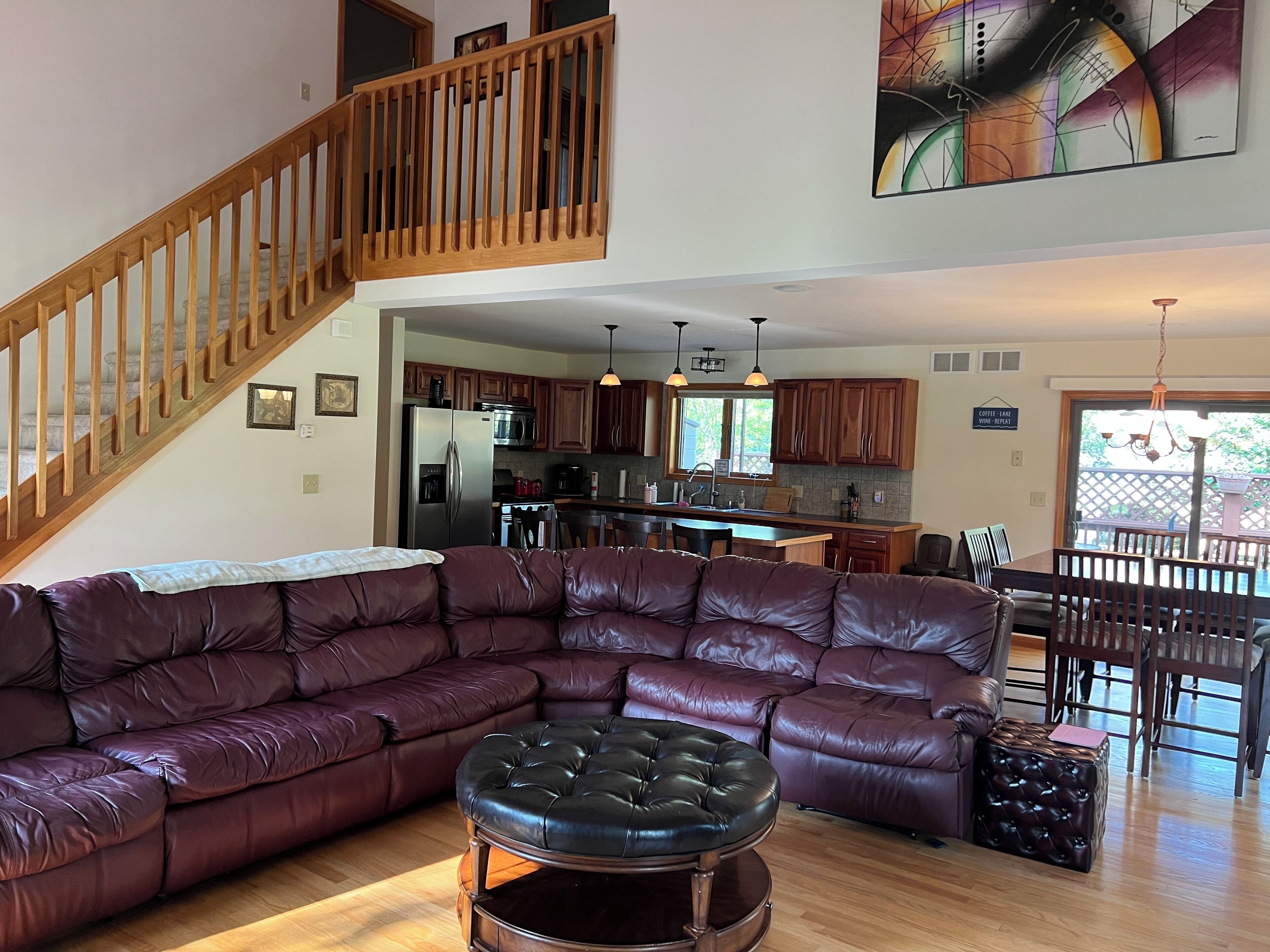 Modern Mountain Home walking distance to the pool and lake!!