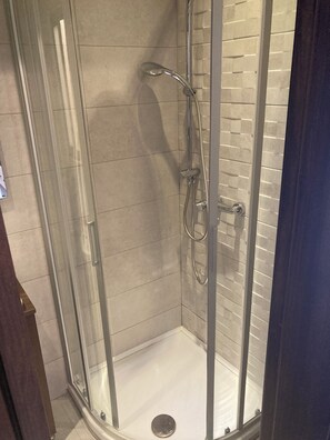 Comfort Apartment | Bathroom - DREAM THEATRE MAISONETTE (Marsaskala)