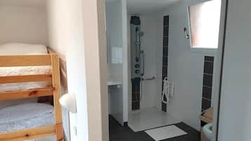 Shower, towels