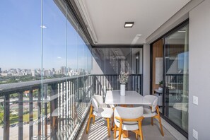 Outdoor dining - Expand Pinheiros (São Paulo)