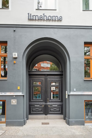Front of property - Limehome Berlin Stresemannstr (Berlin)