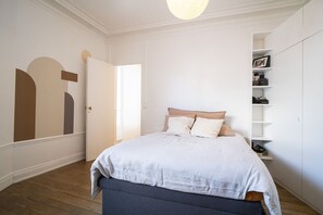 2 chambres, fer et planche à repasser, Wi-Fi, draps fournis