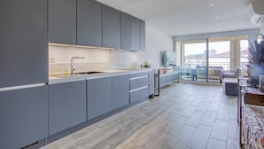 Interior - Bright 50 m² in the centre of Sanary-sur-Mer. (Sanary-sur-Mer)