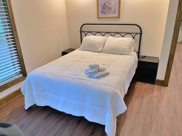 2 bedrooms, WiFi, bed sheets