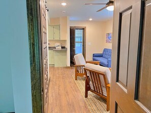 Living area - The Ocoee Casita - Less then 5 minutes from Lee University  (Cleveland)