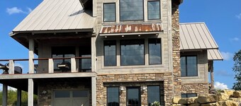 Stunning Lodge Experience in Buffalo County WI/Picturesque Views-Pet Friendly!