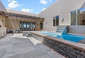 A heated pool - Serenity: Private Pool + Golf + Sand Dunes (Hurricane)