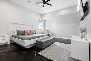 4 Schlafzimmer, Bügeleisen/Bügelbrett, kostenloses WLAN, Bettwäsche