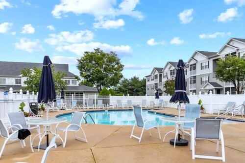 Bright and Airy Coastal Retreat 3rd Floor Condo