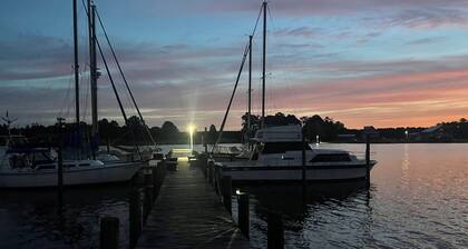 A fisherman's dream destination & getaway at a Peaceful Family Friendly Marina
