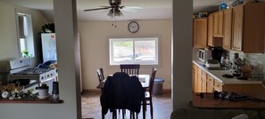 冰箱、微波炉、烤箱、炉灶