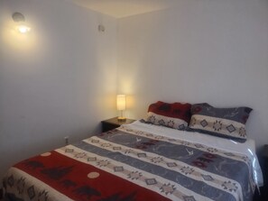 2 室のベッドルーム、インターネット、ベッドシーツ