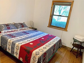 2 bedrooms, internet, bed sheets - Cold Spring Lodge - Cabin 7 (Big Indian)