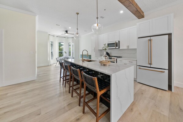 House, Multiple Beds, Balcony, Garden View | Private kitchen | Fridge, microwave, stovetop, dishwasher