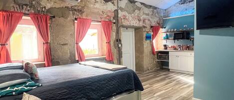 Iron/ironing board, free WiFi, bed sheets