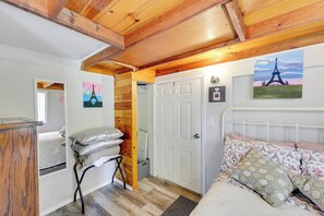 1 Schlafzimmer, Bügeleisen/Bügelbrett, Internetzugang, Bettwäsche