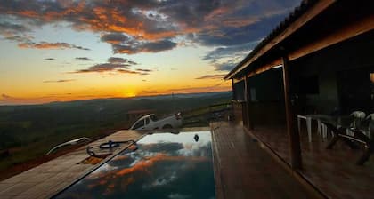 ChĂĄcara Aconchegante no Interior de Minas Gerais com Vista IncrĂvel
