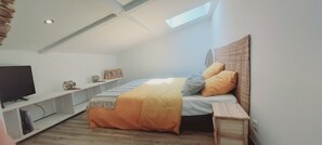 2 bedrooms, WiFi, bed sheets