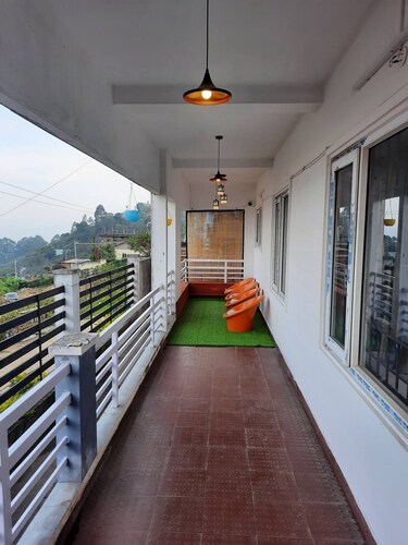 Melba Home Ideal for Couples by Happy Huts