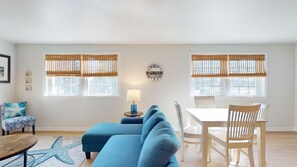  Two Bedroom Two Bathroom Family Suite | Vardagsrum | LCD-tv