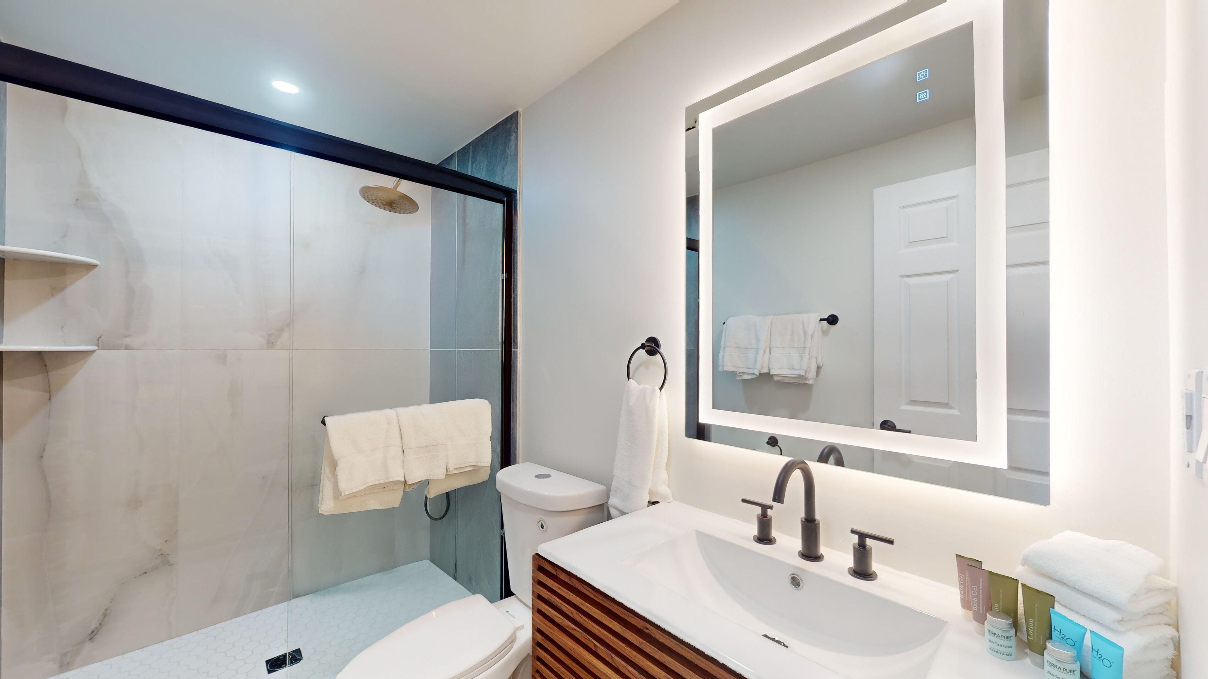  Two Bedroom Two Bathroom Family Suite | Bathroom