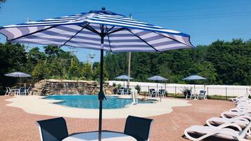 Außenpool (je nach Saison geöffnet)