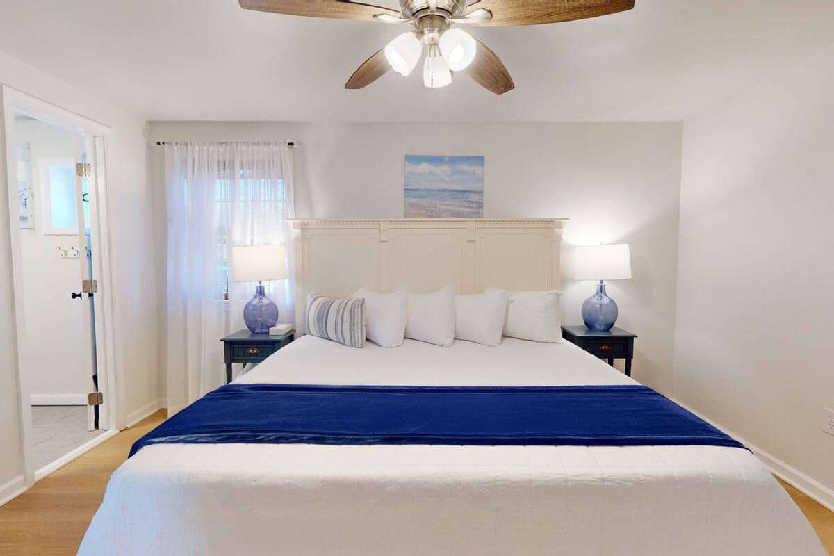  Two Bedroom Two Bathroom Family Suite | 羽絨被、Select Comfort 床墊、熨斗/熨衣板、免費無線上網