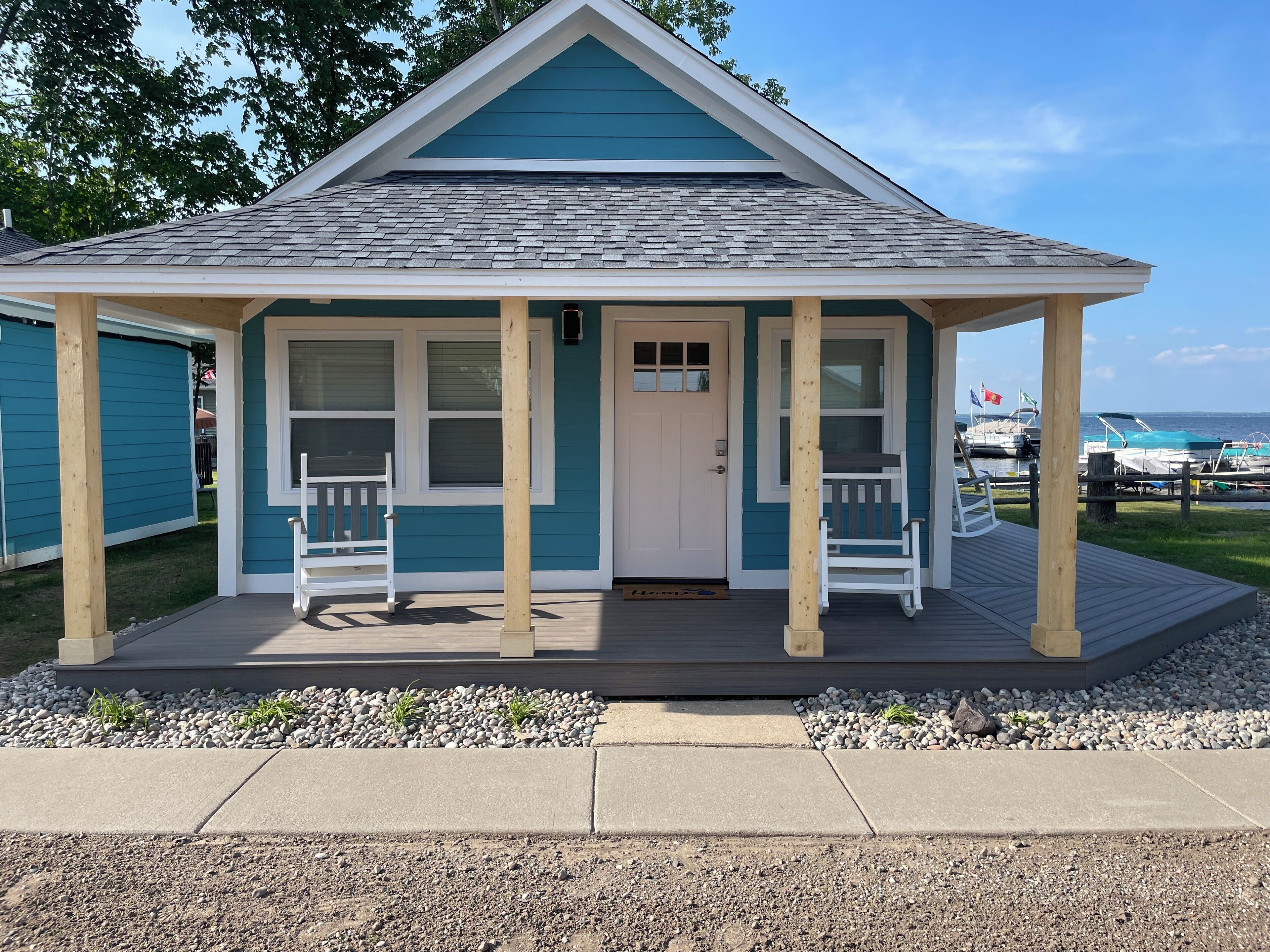 Brand New Modern Cabin Steps away from beautiful Houghton Lake