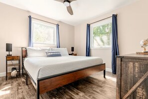 2 bedrooms, desk, iron/ironing board, travel cot