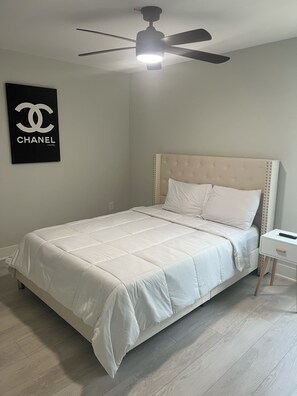 3 bedrooms, iron/ironing board, WiFi, bed sheets