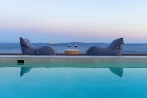 Exterior - Aegean Whispers Sea Front Villa in Tinos (Tinos)