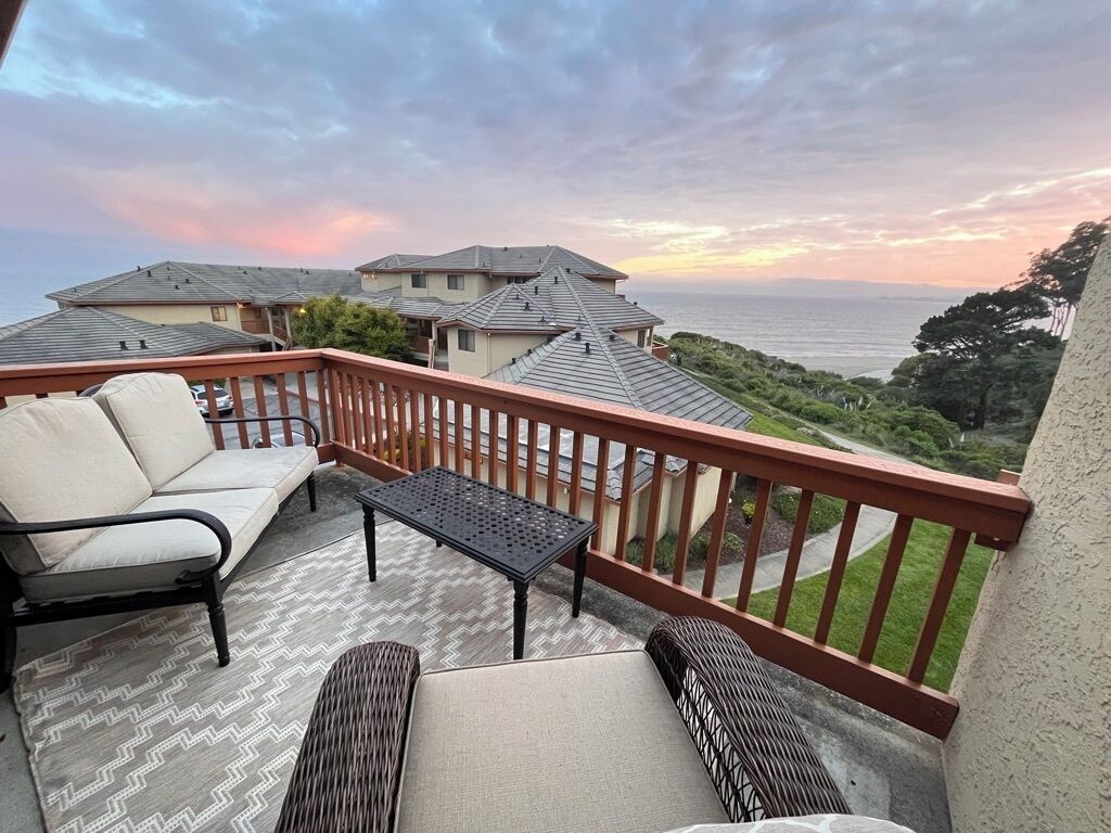 2 story Seascape Resort Corner Unit Condo with a stunning beachview