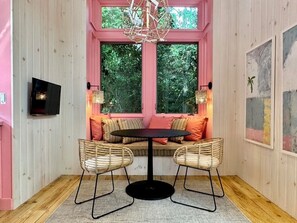 Interior - Super-Lux Oceanfront property with private beach access in Estate section (East Hampton)