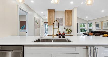 Selina's House - 2 Bed 2 Bath - Gordie Howe Arena - Beautiful Modern Build