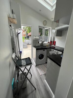 Een magnetron, een oven