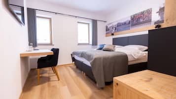 Comfort Double or Twin Room | 1 bedroom, premium bedding, minibar, desk