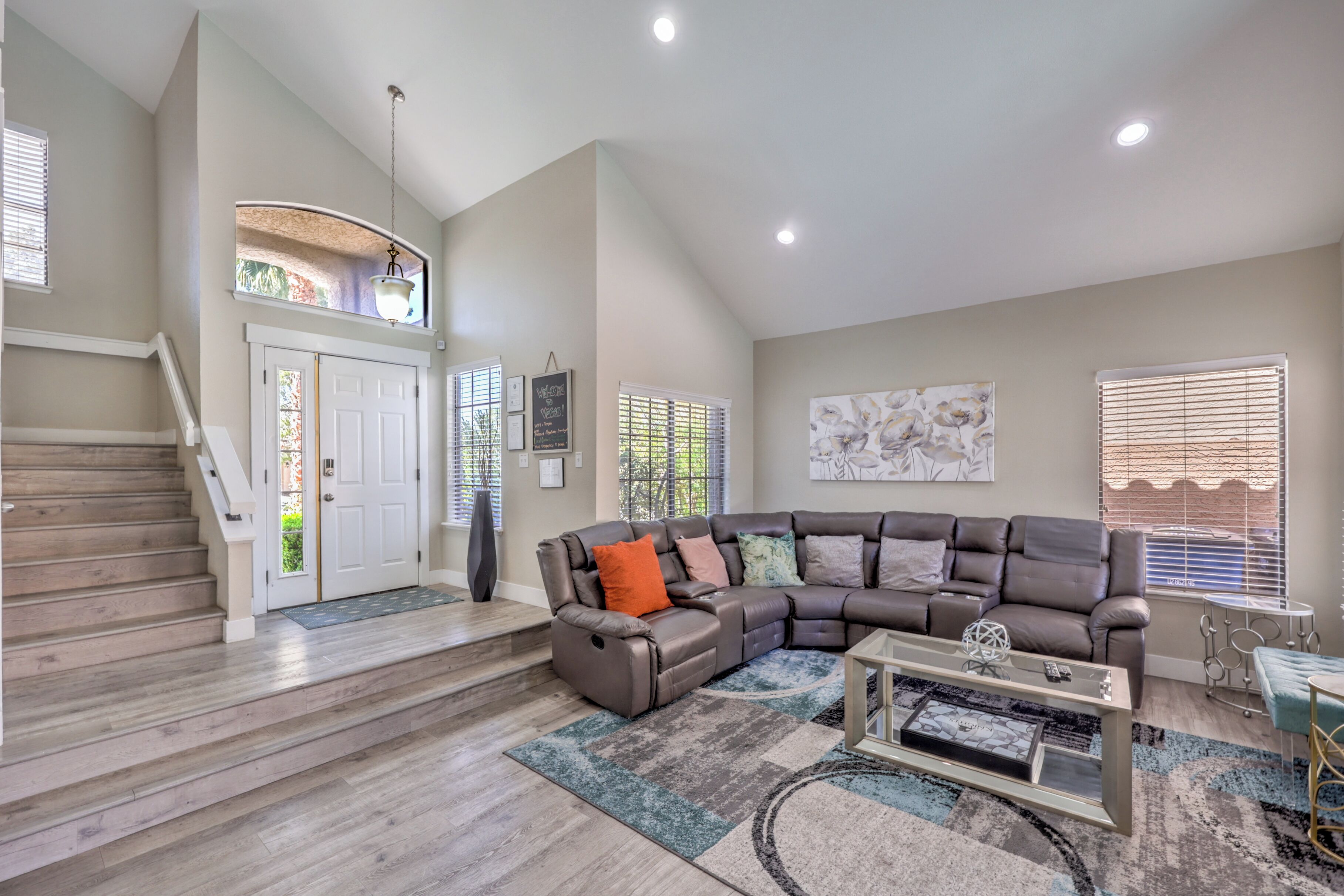 Smart TV, fireplace, stereo